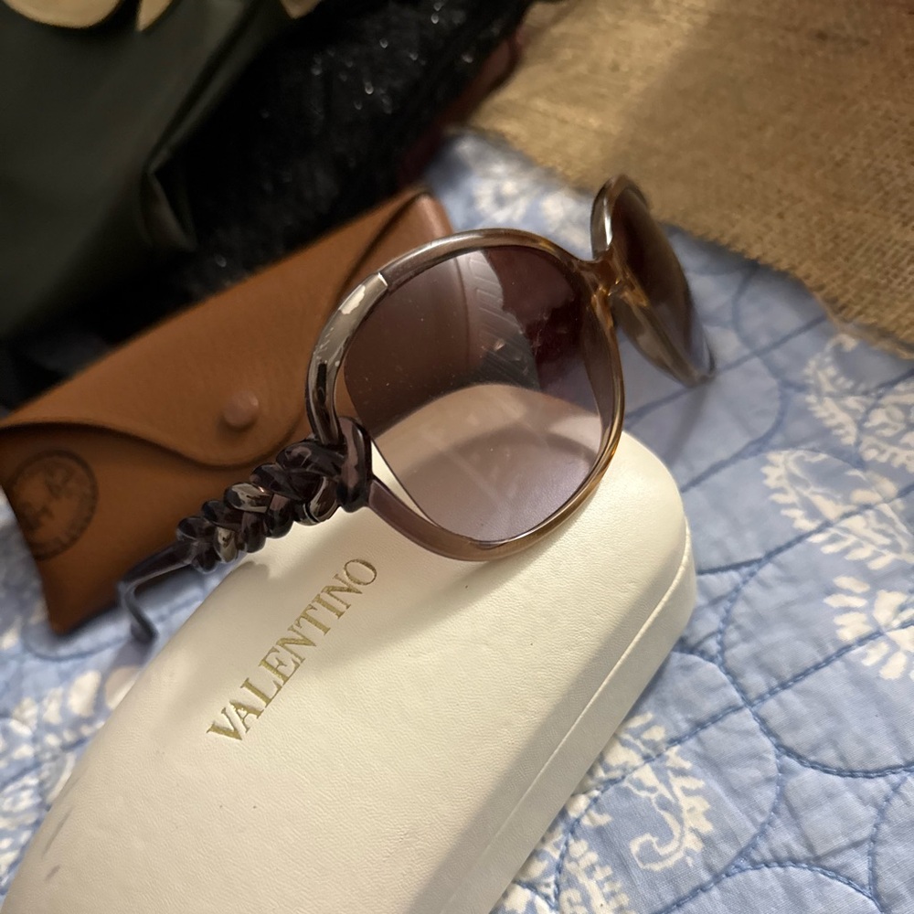 Valentino Brown Round Frame Sunglasses with Metal Bridge